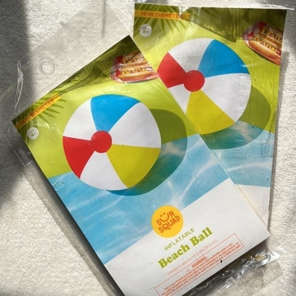 Sun Squad: Making Waves with Inflatable Fun!‎ - Picture 3 of 3